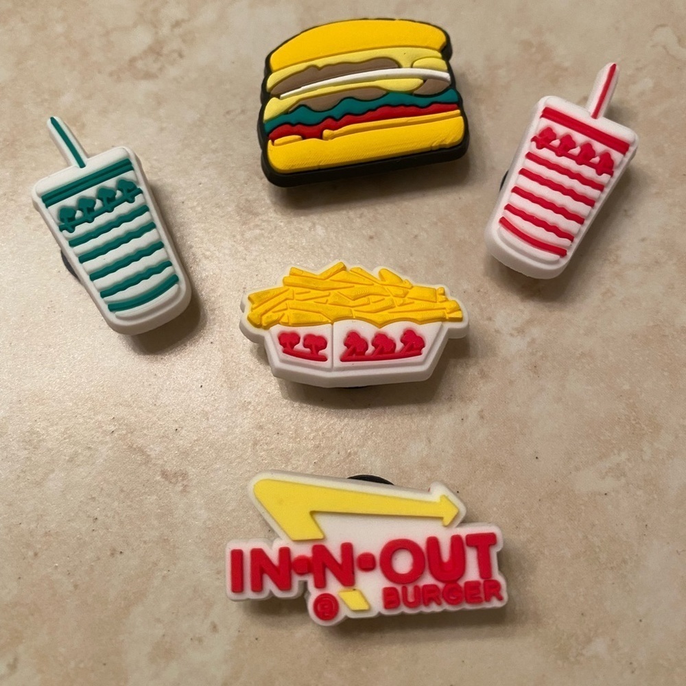 Set of 5 In-n-Out Burger Shoe Charms NEW - Picture 1 of 7